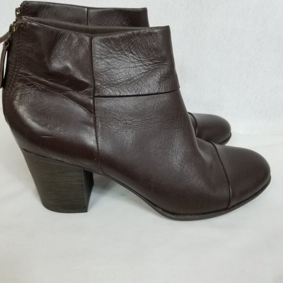 CLARKS COLLECTION 4" Heel Back Zip Ankle Booties Boots Brown Size 11M ~ 4374 - Picture 4 of 8